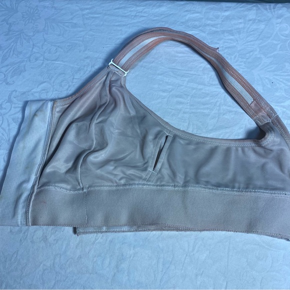SHEFIT Ultimate Sports Bra in size Luxe (large) White, Tie Dyed in Great Shape - Picture 16 of 16